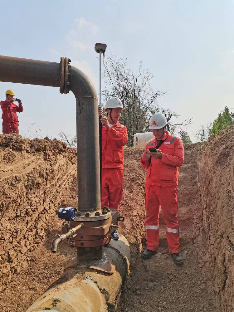 無(wú)線(xiàn)壓力變送器、無(wú)線(xiàn)溫度變送器、無(wú)線(xiàn)液位變送器工況現(xiàn)場(chǎng)使用圖